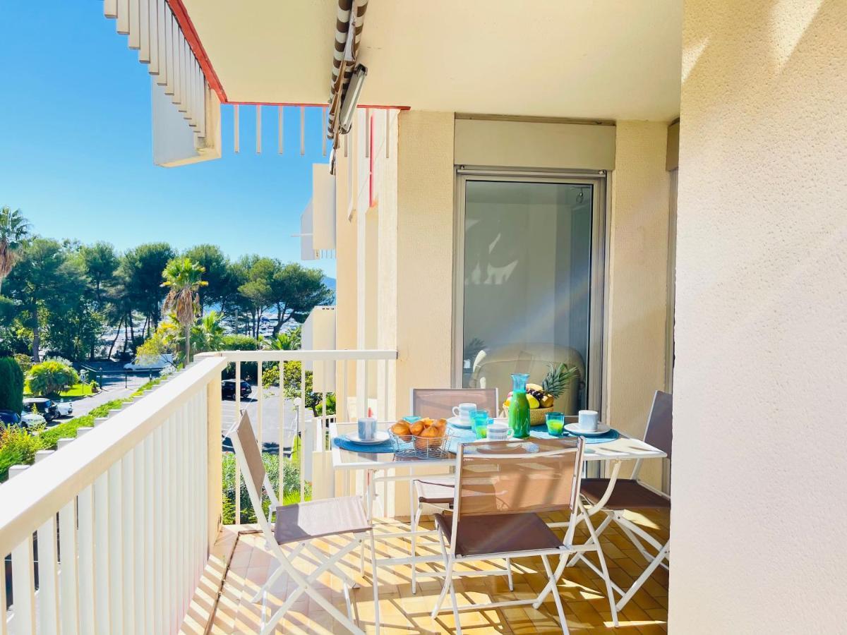 Tres Bel Appartement Face Au Port Santa -Piscine Saint-Raphaël Екстериор снимка