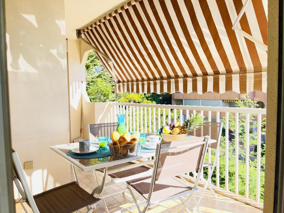 Tres Bel Appartement Face Au Port Santa -Piscine Saint-Raphaël Екстериор снимка