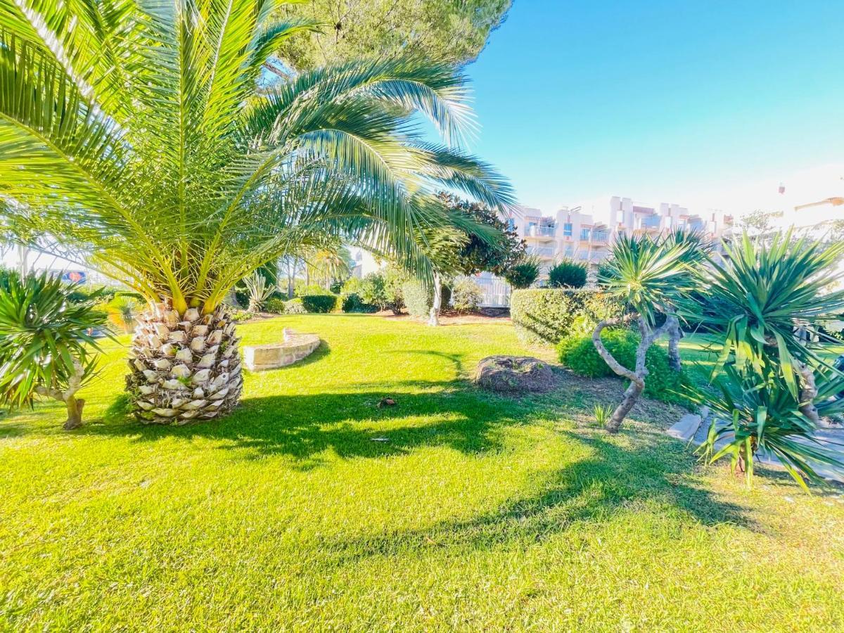 Tres Bel Appartement Face Au Port Santa -Piscine Saint-Raphaël Екстериор снимка